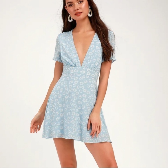 NWT Lulus Garden Explorer Floral Print Mini Dress in Light Blue Size Small - Picture 8 of 8